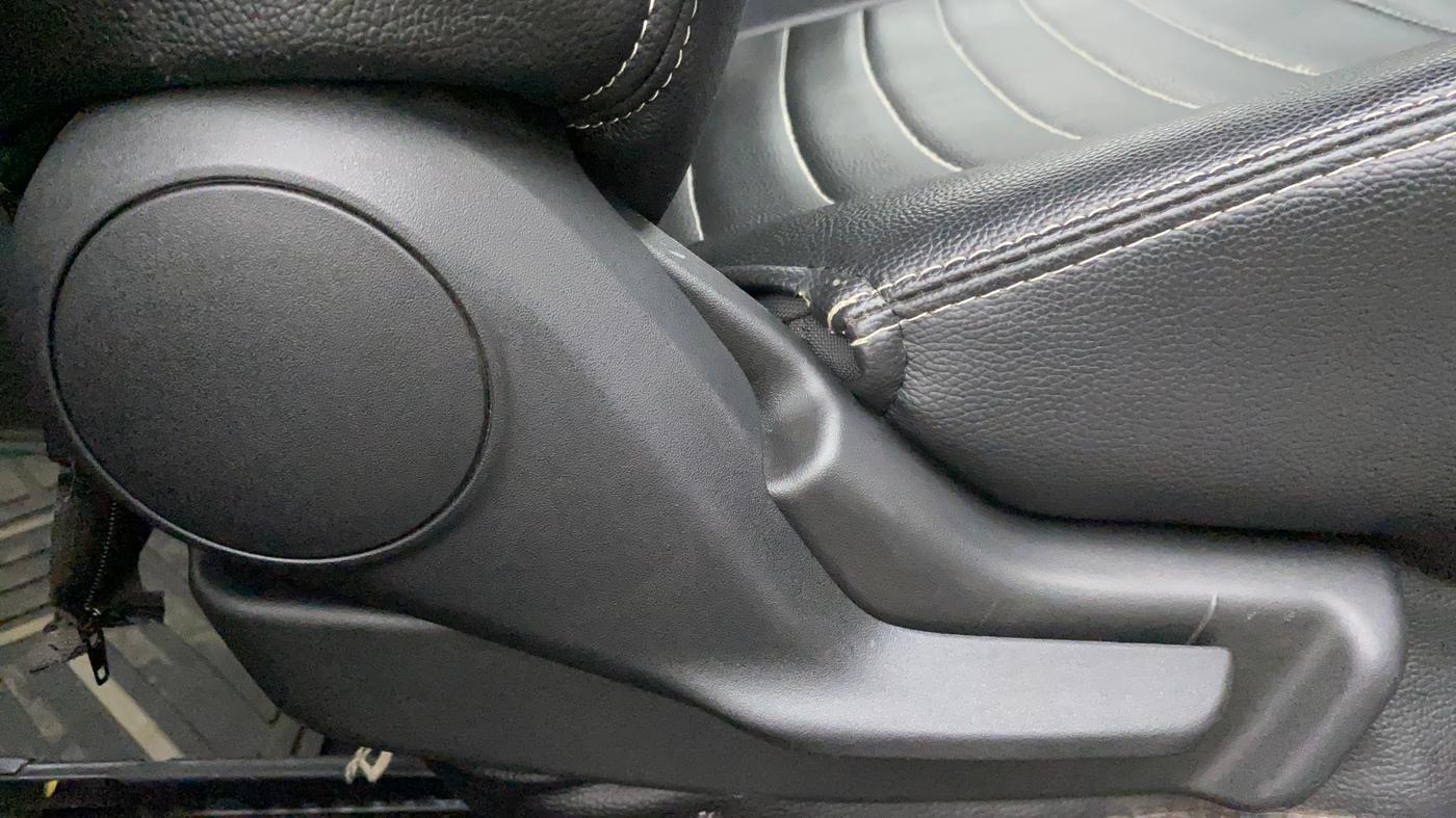2019 Maruti IGNIS ZETA 1.2 AMT, Petrol, Automatic, 25,655 km, Driver Side Adjustment Panel