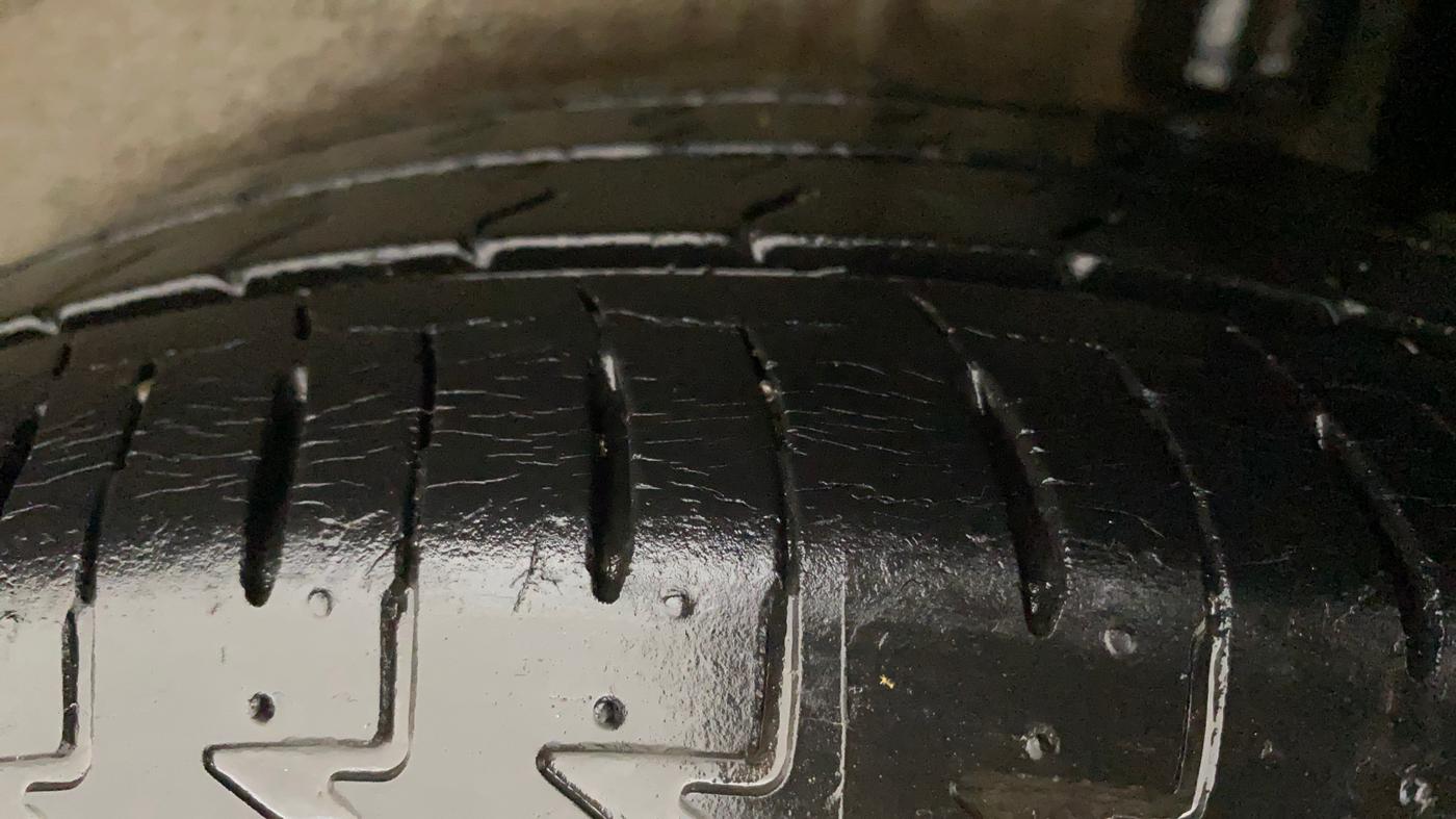 2019 Maruti IGNIS ZETA 1.2 AMT, Petrol, Automatic, 25,655 km, Left Rear Tyre Tread