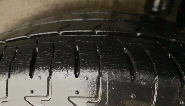 2019 Maruti IGNIS ZETA 1.2 AMT, Petrol, Automatic, 25,655 km, Left Rear Tyre Tread