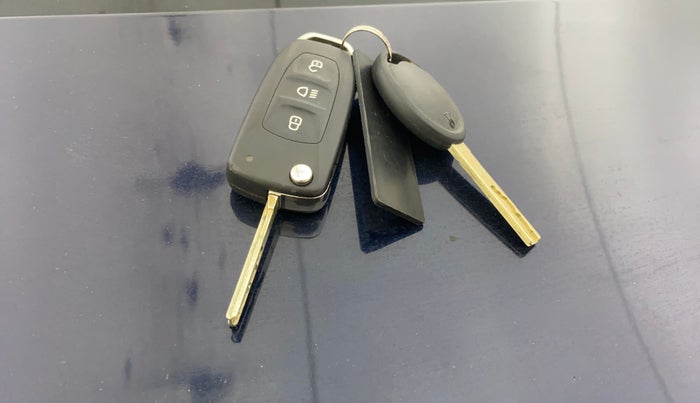 2019 Tata TIGOR XZA PLUS PETROL, Petrol, Automatic, 15,956 km, Key Close Up