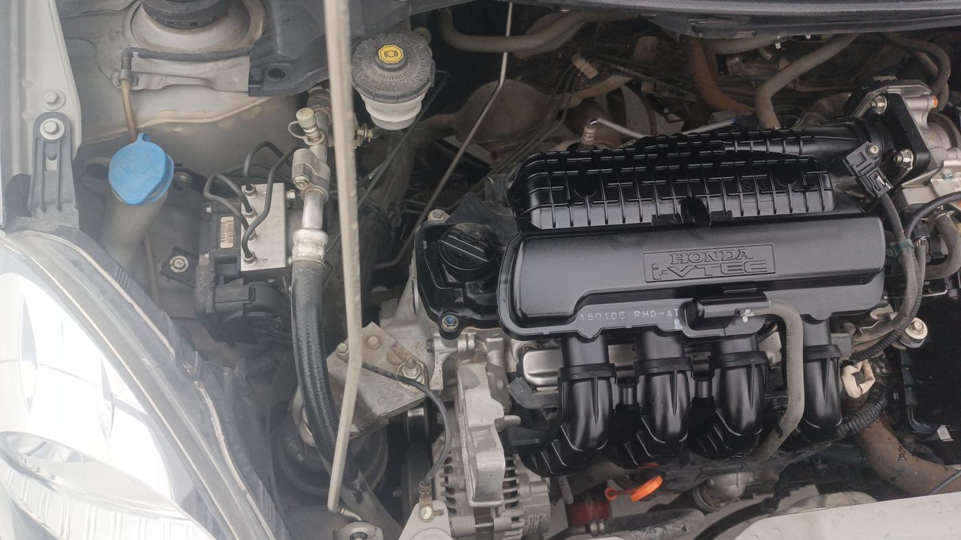 2015 Honda Brio VX AT, Petrol, Automatic, 27,752 km, Engine View - Right