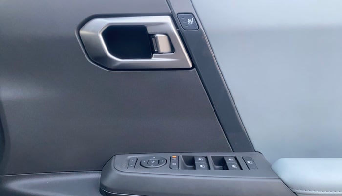 2025 KIA SYROS  HTX 1.0 Turbo 6MT, Petrol, Manual, 2,598 km, Driver Side Door Panels Control