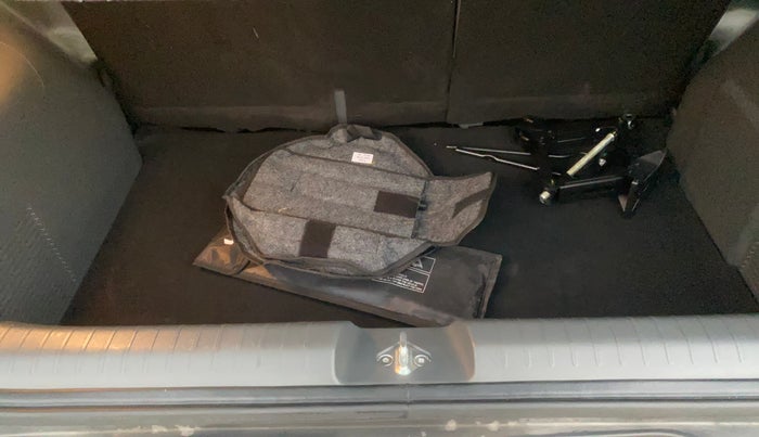 2025 KIA SYROS  HTX 1.0 Turbo 6MT, Petrol, Manual, 2,598 km, Boot Inside