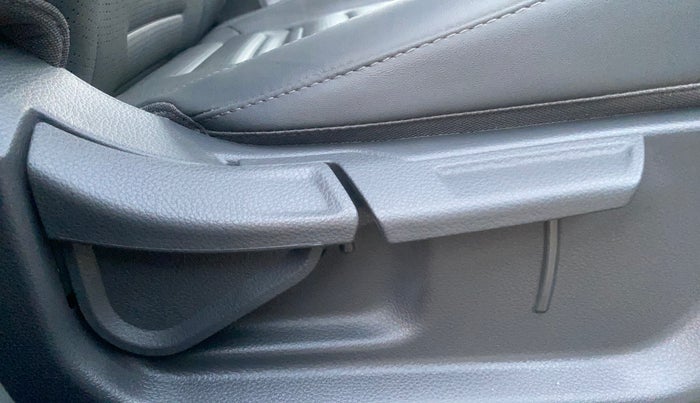 2025 KIA SYROS  HTX 1.0 Turbo 6MT, Petrol, Manual, 2,598 km, Driver Side Adjustment Panel