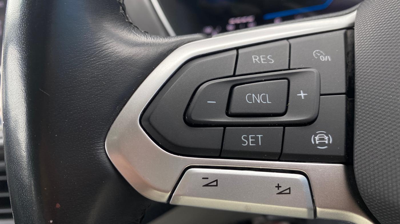 2023 Volkswagen TAIGUN TOPLINE 1.0 TSI AT, Petrol, Automatic, 32,733 km, Adaptive Cruise Control
