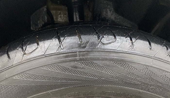 2016 Ford Ecosport TITANIUM 1.5L DIESEL, Diesel, Manual, 86,474 km, Right Front Tyre Tread