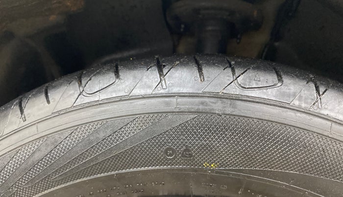 2016 Ford Ecosport TITANIUM 1.5L DIESEL, Diesel, Manual, 86,474 km, Left Front Tyre Tread