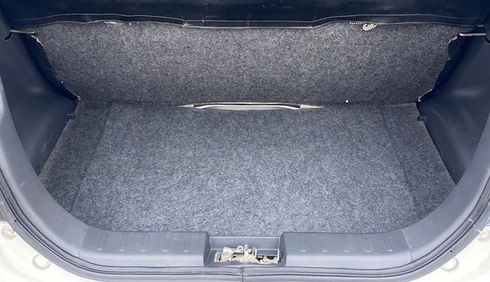 2017 Maruti Alto 800 LXI, Petrol, Manual, 40,058 km, Boot Inside