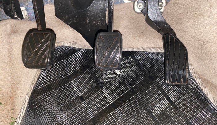 2014 Maruti Swift Dzire VXI, Petrol, Manual, 29,233 km, Pedals