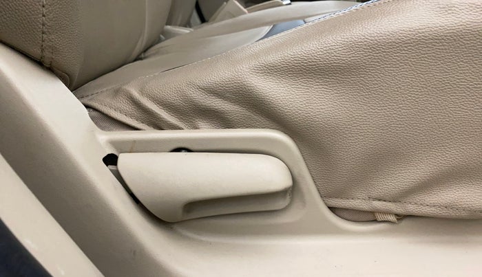 2014 Maruti Swift Dzire VXI, Petrol, Manual, 29,233 km, Driver Side Adjustment Panel