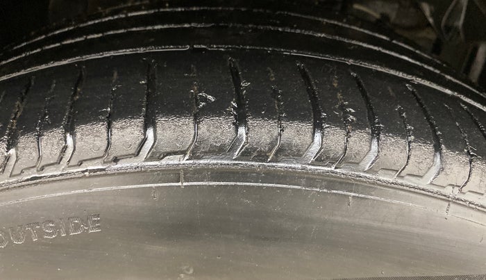 2018 Maruti Vitara Brezza ZDI AMT, Diesel, Automatic, 99,300 km, Right Front Tyre Tread