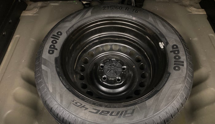 2018 Maruti Vitara Brezza ZDI AMT, Diesel, Automatic, 99,300 km, Spare Tyre