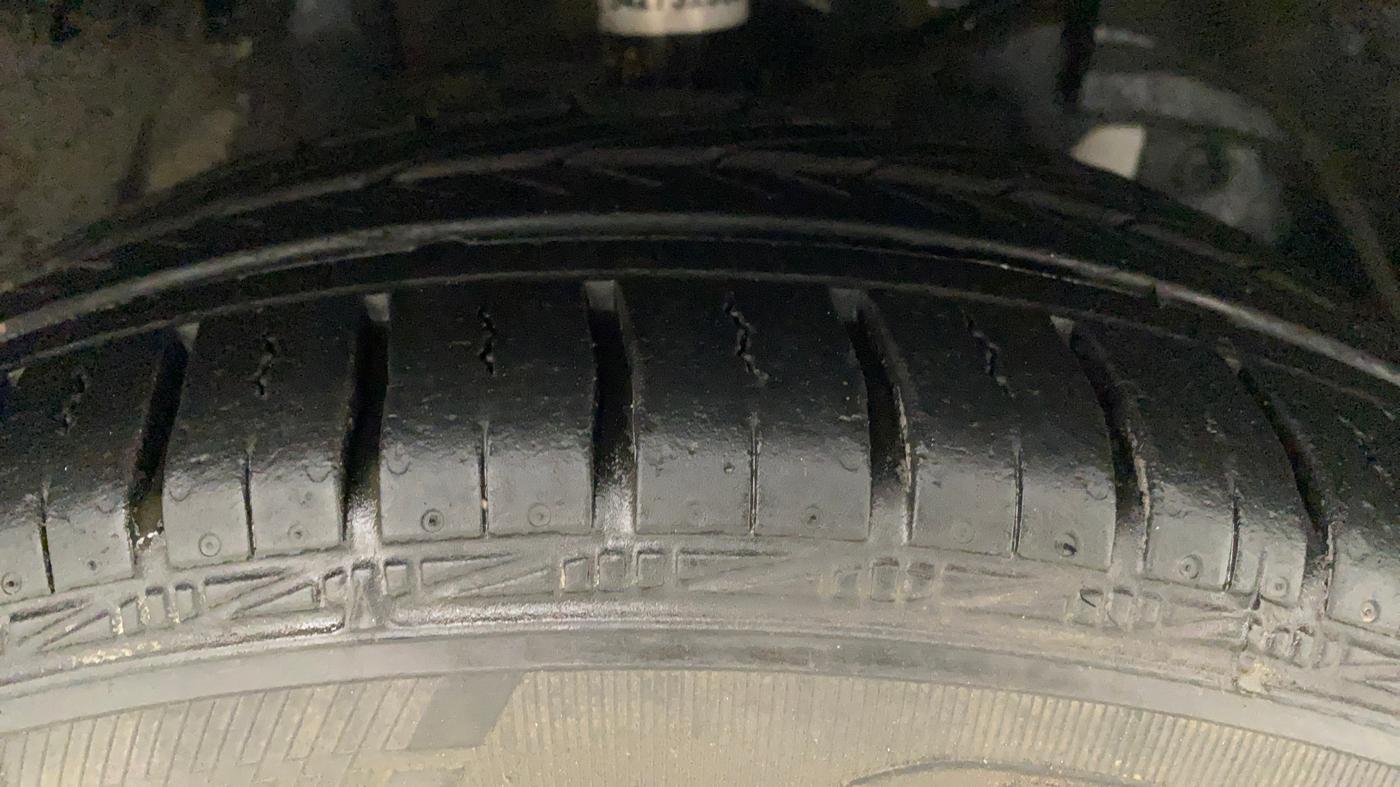 2014 Tata Zest XMS PETROL, Petrol, Manual, 91,864 km, Right Front Tyre Tread