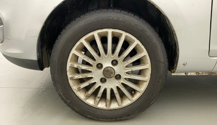 2014 Tata Zest XMS PETROL, Petrol, Manual, 91,864 km, Left Front Wheel