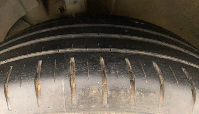 2016 Maruti Baleno ZETA CVT PETROL 1.2, Petrol, Automatic, 45,440 km, Left Front Tyre Tread