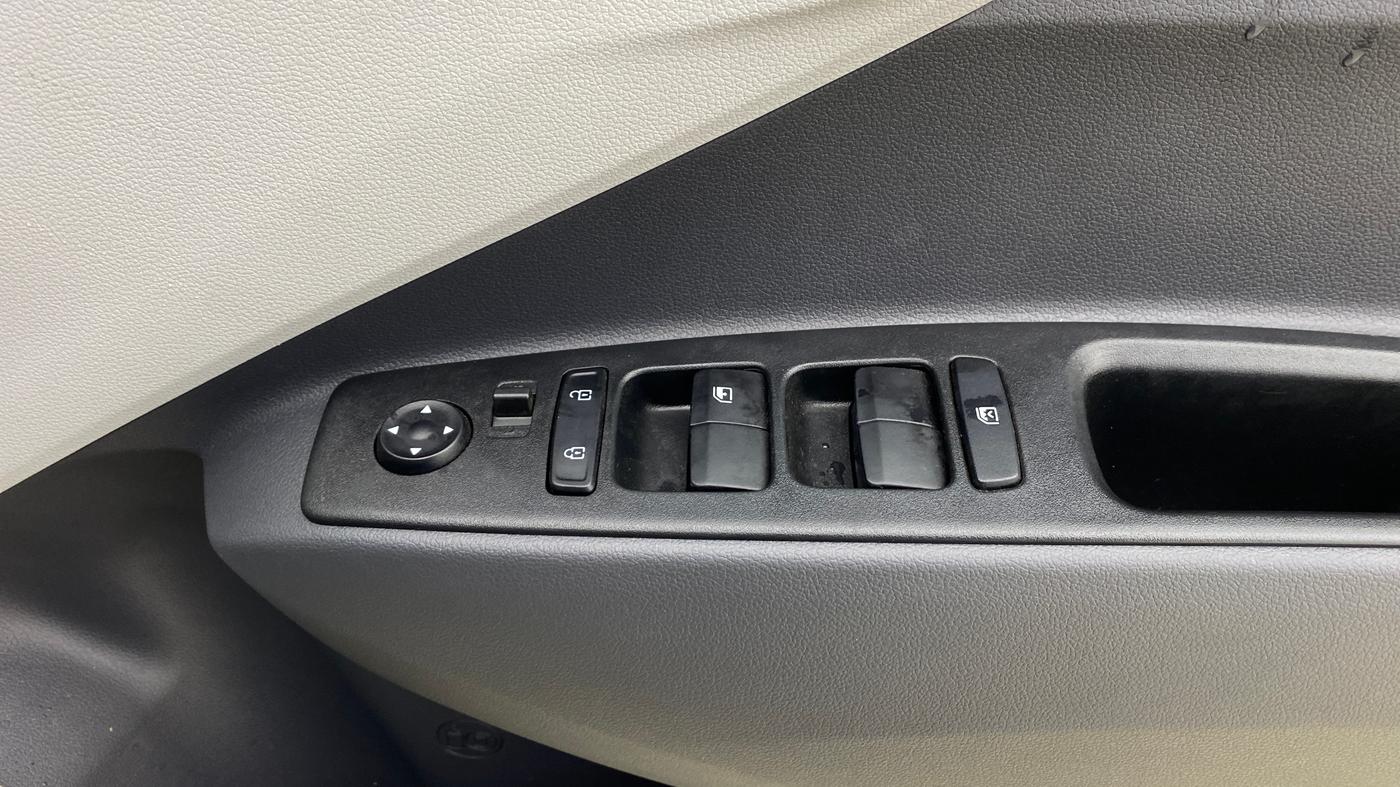 2026 Hyundai GRAND I10 NIOS MAGNA 1.2 KAPPA VTVT, Petrol, Manual, 628 km, Driver Side Door Panels Control