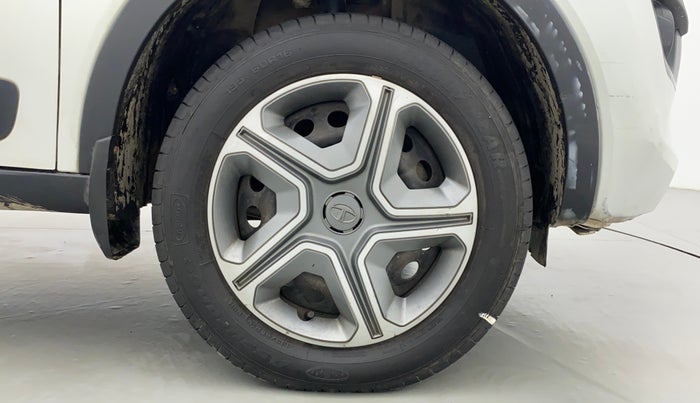 2018 Tata NEXON XT1.5, Diesel, Manual, 76,034 km, Right Front Wheel