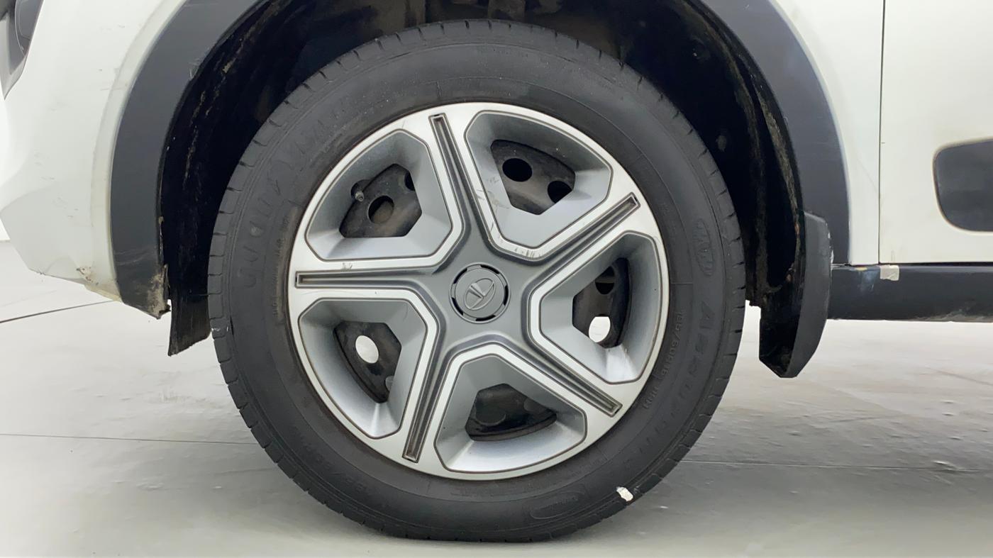 2018 Tata NEXON XT1.5, Diesel, Manual, 76,034 km, Left Front Wheel