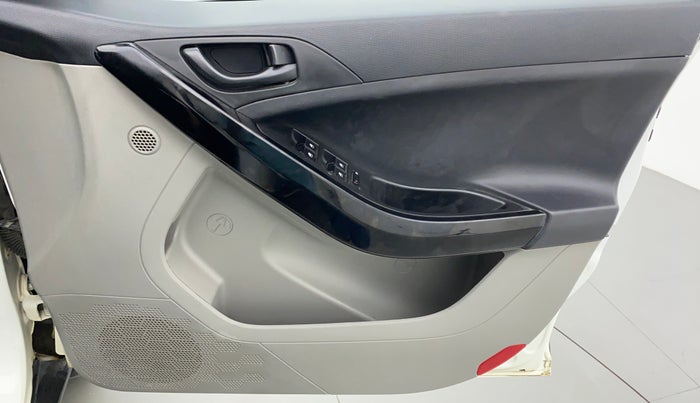 2018 Tata NEXON XT1.5, Diesel, Manual, 76,034 km, Driver Side Door Panels Control