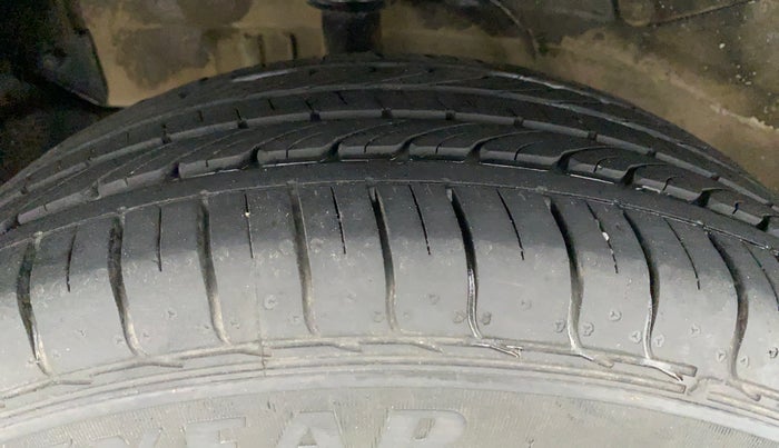 2018 Tata NEXON XT1.5, Diesel, Manual, 76,034 km, Right Rear Tyre Tread