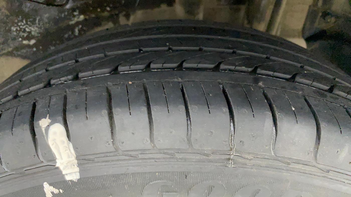 2018 Tata NEXON XT1.5, Diesel, Manual, 76,034 km, Left Rear Tyre Tread