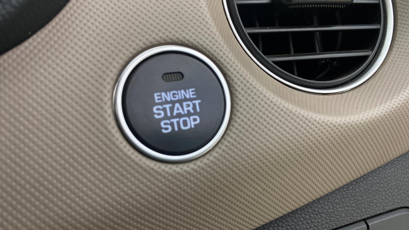 2015 Hyundai Xcent SX AT 1.2 (O), Petrol, Automatic, 19,691 km, Keyless Start/ Stop Button
