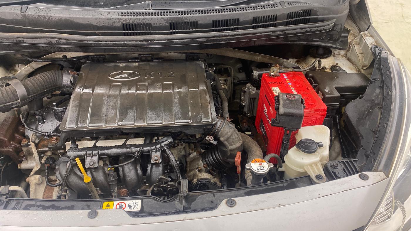 2015 Hyundai Xcent SX AT 1.2 (O), Petrol, Automatic, 19,691 km, Engine View - Left