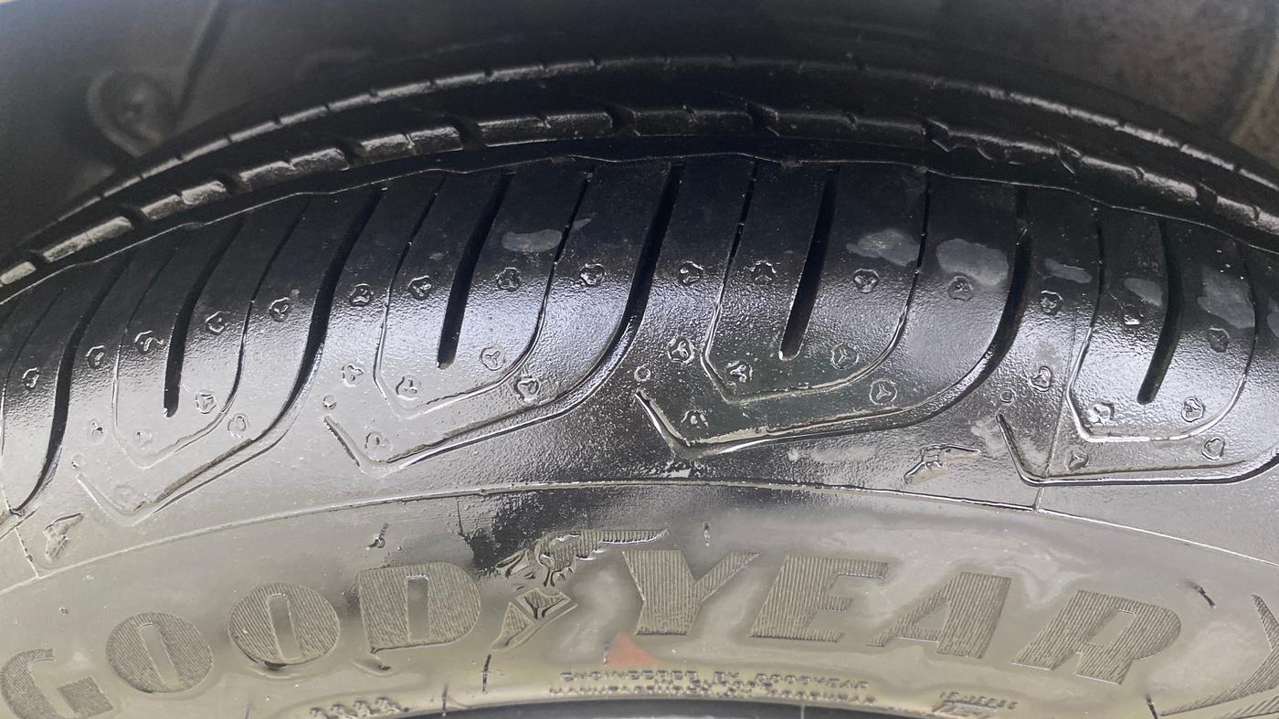2015 Hyundai Xcent SX AT 1.2 (O), Petrol, Automatic, 19,691 km, Right Rear Tyre Tread