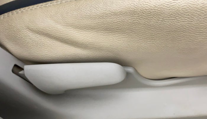 2021 Maruti Celerio VXI, Petrol, Manual, 37,247 km, Driver Side Adjustment Panel