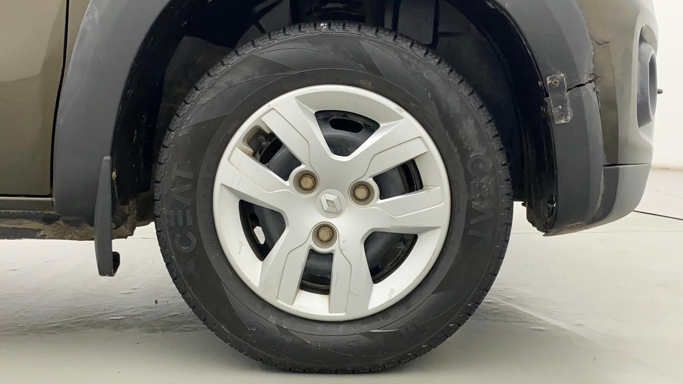 2018 Renault Kwid RXL, Petrol, Manual, 26,779 km, Right Front Wheel