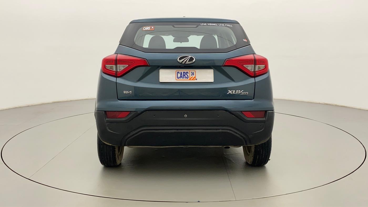 2020 Mahindra XUV300 W4 1.2 PETROL, Petrol, Manual, 43,684 km, Back/Rear