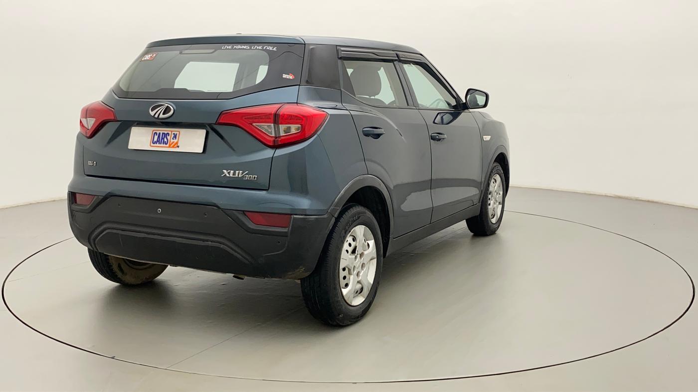 2020 Mahindra XUV300 W4 1.2 PETROL, Petrol, Manual, 43,684 km, Right Back Diagonal