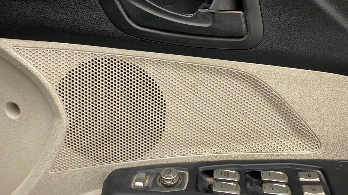 2020 Mahindra XUV300 W4 1.2 PETROL, Petrol, Manual, 43,684 km, Speaker