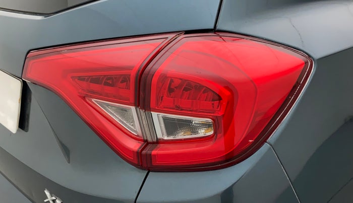 2020 Mahindra XUV300 W4 1.2 PETROL, Petrol, Manual, 43,684 km, Right tail light - Minor damage