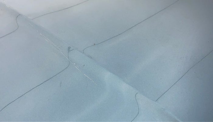 2020 Mahindra XUV300 W4 1.2 PETROL, Petrol, Manual, 43,684 km, Bonnet (hood) - Minor scratches