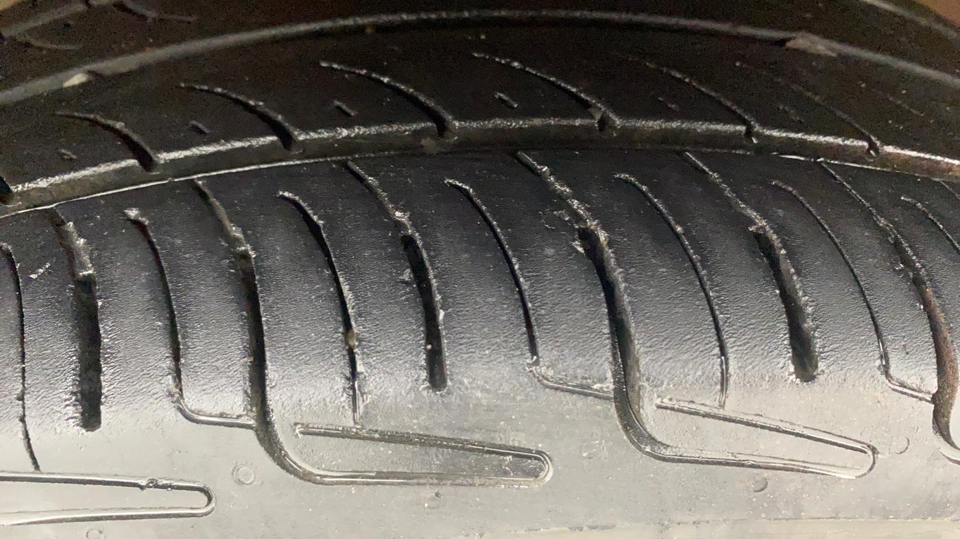 2018 Maruti Celerio ZXI (O), Petrol, Manual, 93,746 km, Left Front Tyre Tread