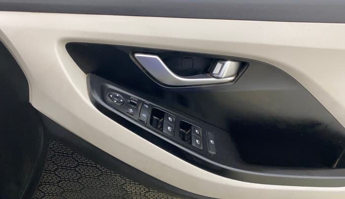 2021 Hyundai Creta SX AT 1.5 DIESEL, Diesel, Automatic, 98,222 km, Driver Side Door Panels Control