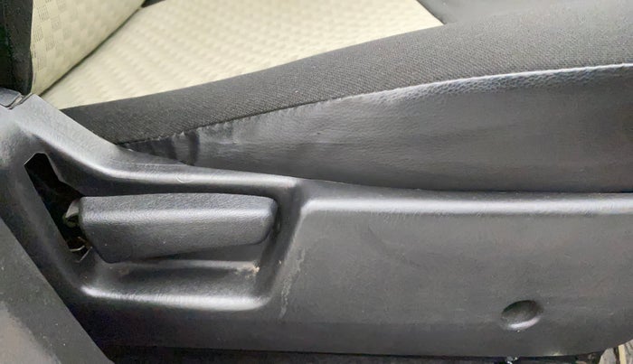 2019 Maruti Alto VXI, Petrol, Manual, 14,503 km, Driver Side Adjustment Panel