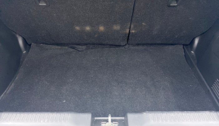 2018 Maruti Swift ZXI AMT, Petrol, Automatic, 23,211 km, Boot Inside