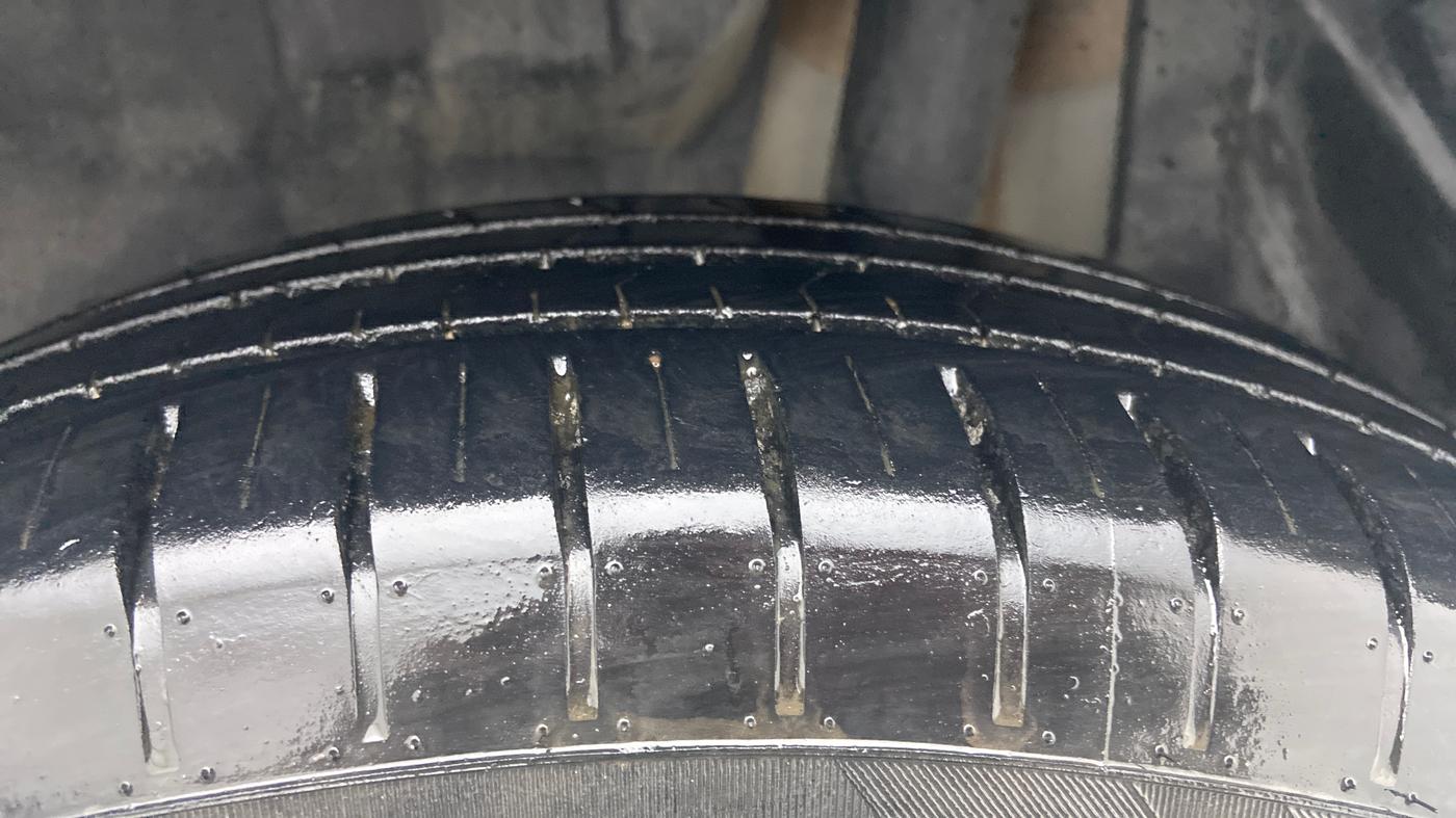 2018 Maruti Swift ZXI AMT, Petrol, Automatic, 23,211 km, Left Rear Tyre Tread