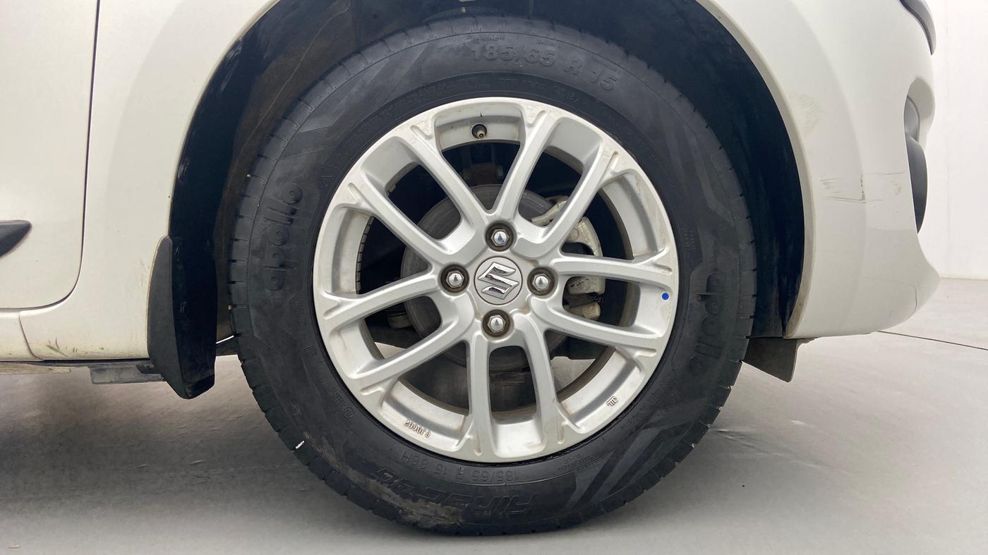 2018 Maruti Swift ZXI AMT, Petrol, Automatic, 23,211 km, Right Front Wheel