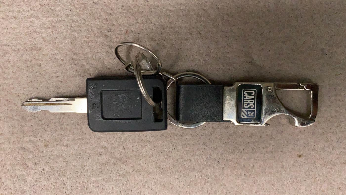 2018 Mahindra Bolero Power+ ZLX Micro Hybrid, Diesel, Manual, 32,377 km, Key Close Up