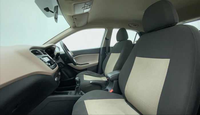 2018 Hyundai Elite i20 ASTA 1.2, Petrol, Manual, 30,264 km, Right Side Front Door Cabin
