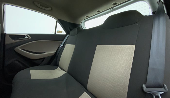 2018 Hyundai Elite i20 ASTA 1.2, Petrol, Manual, 30,264 km, Right Side Rear Door Cabin