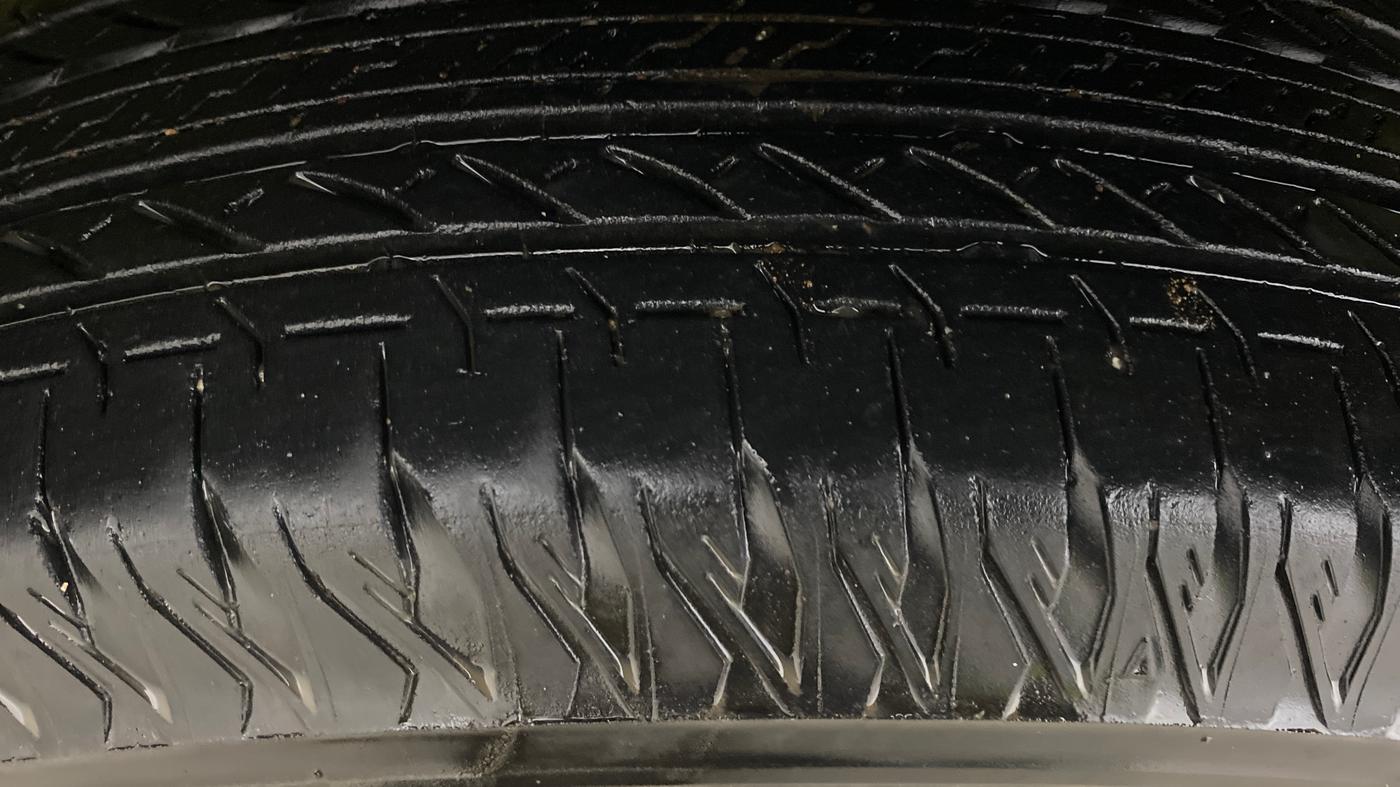 2023 Maruti JIMNY ALPHA ALL GRIP PRO MT, Petrol, Manual, 27,531 km, Right Rear Tyre Tread