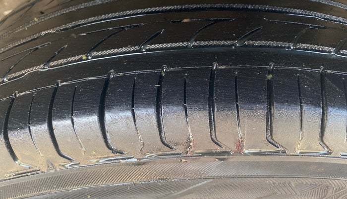 2015 Maruti Celerio ZXI AMT, Petrol, Automatic, 67,996 km, Left Rear Tyre Tread