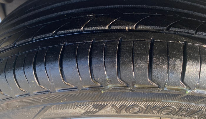 2015 Maruti Celerio ZXI AMT, Petrol, Automatic, 67,996 km, Right Rear Tyre Tread