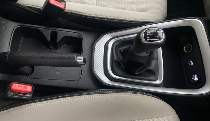 2022 KIA SONET HTX 1.0 IMT, Petrol, Manual, 27,350 km, Gear Lever