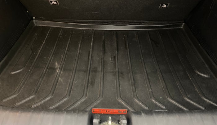 2022 KIA SONET HTX 1.0 IMT, Petrol, Manual, 27,350 km, Boot Inside