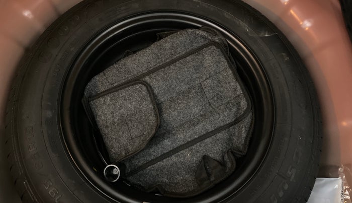 2022 KIA SONET HTX 1.0 IMT, Petrol, Manual, 27,350 km, Spare Tyre